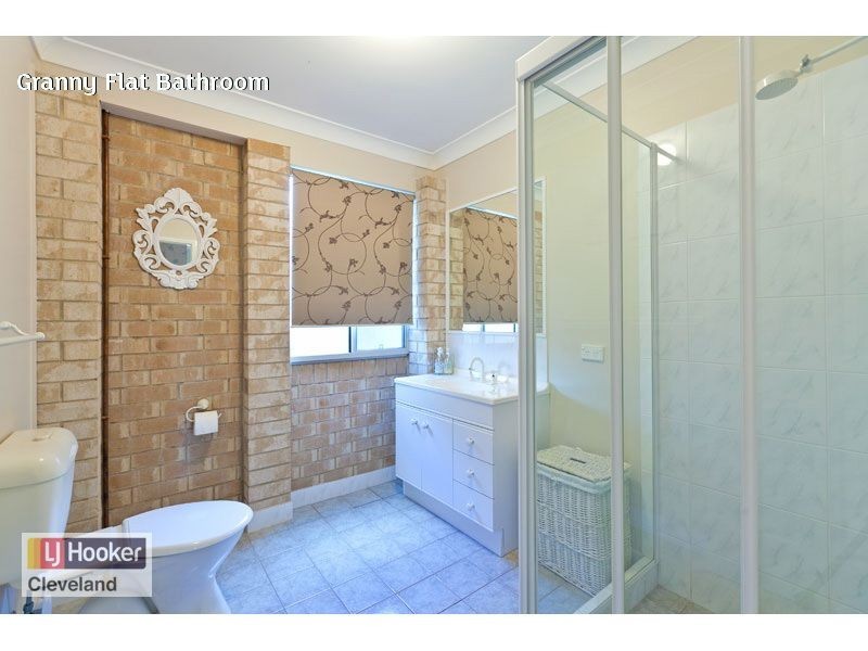10 Boat Harbour Avenue, Macleay Island QLD 4184