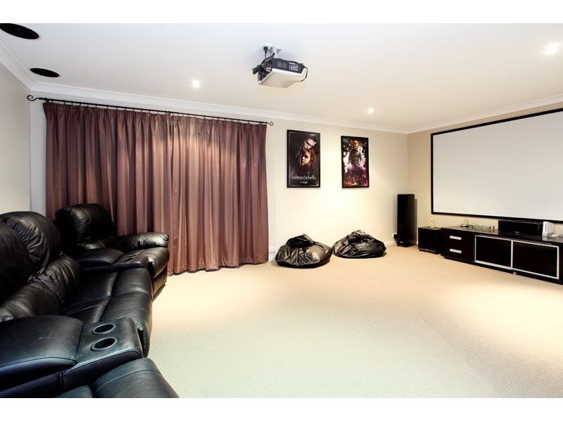 18 Bollard Court, Raby Bay QLD 4163