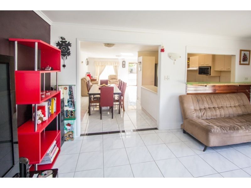 25 Sandpiper Street, Wellington Point QLD 4160