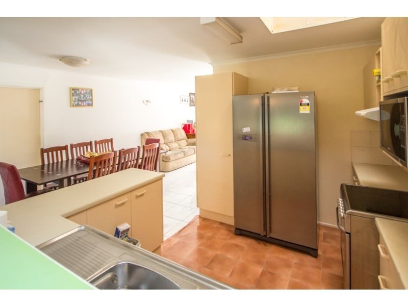 25 Sandpiper Street, Wellington Point QLD 4160