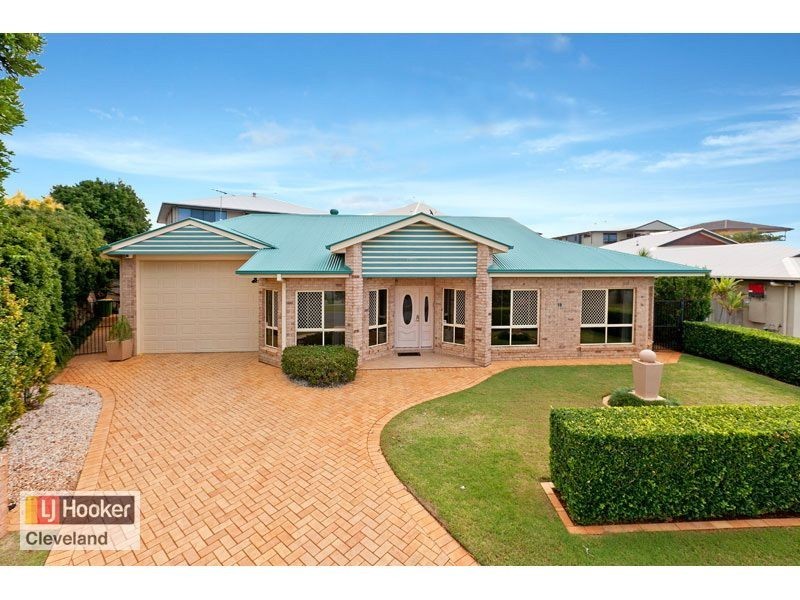 18 Lowe Circuit, Redland Bay QLD 4165