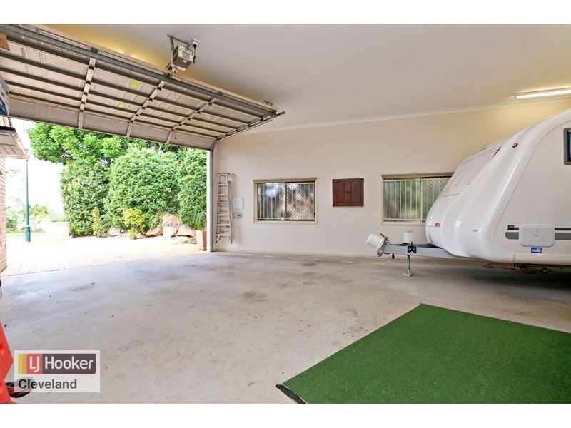 18 Lowe Circuit, Redland Bay QLD 4165