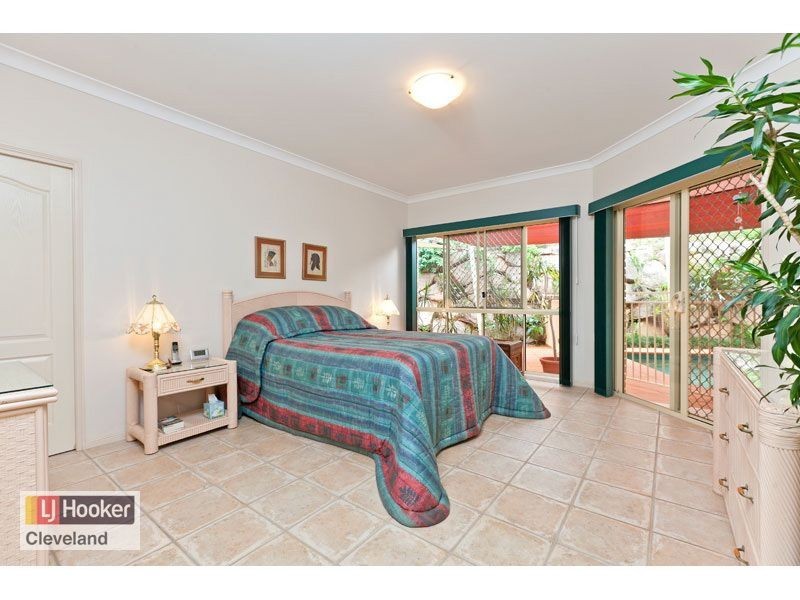 18 Lowe Circuit, Redland Bay QLD 4165