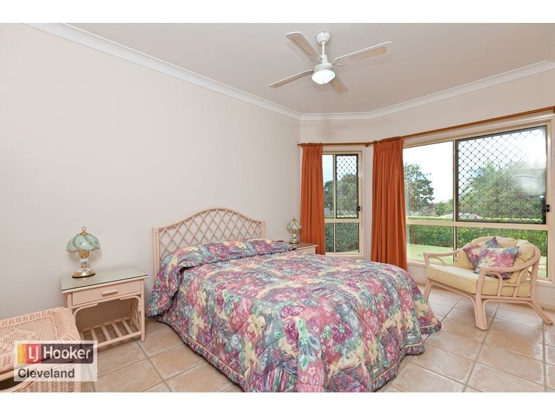 18 Lowe Circuit, Redland Bay QLD 4165
