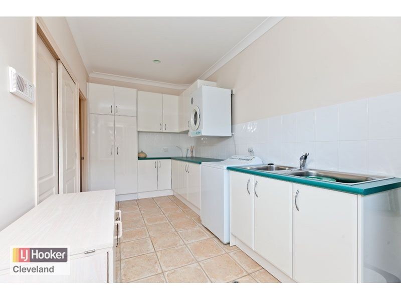 18 Lowe Circuit, Redland Bay QLD 4165