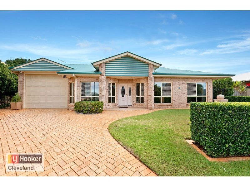 18 Lowe Circuit, Redland Bay QLD 4165