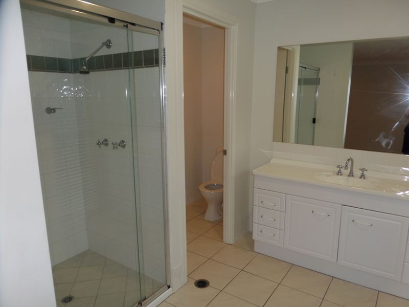 15 Adam Street, Cleveland QLD 4163