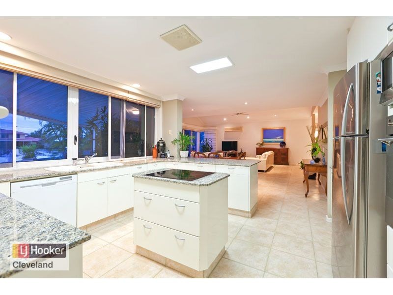 17 Captains Court, Raby Bay QLD 4163