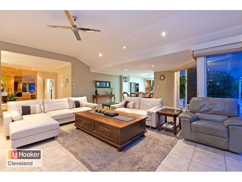 17 Captains Court, Raby Bay QLD 4163