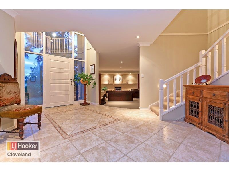 17 Captains Court, Raby Bay QLD 4163