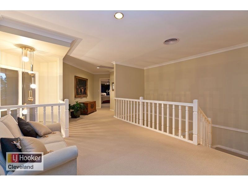 17 Captains Court, Raby Bay QLD 4163
