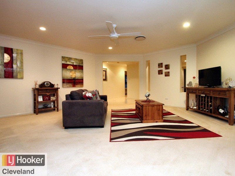 12 Darcelle Place, Ormiston QLD 4160