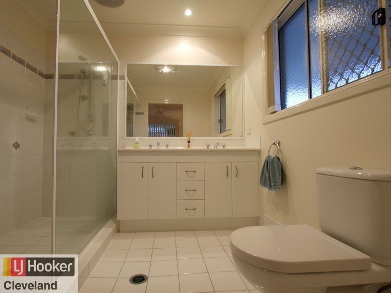 12 Darcelle Place, Ormiston QLD 4160