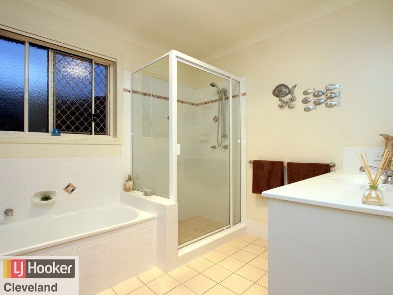 12 Darcelle Place, Ormiston QLD 4160