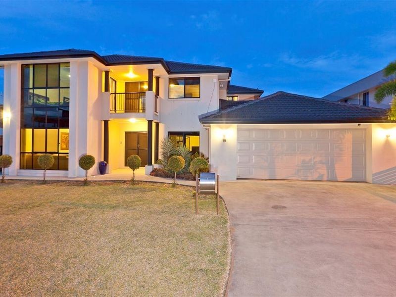 18 Seaspray Street, Thornlands QLD 4164