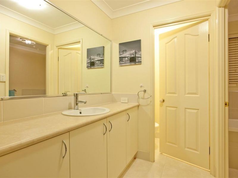 18 Seaspray Street, Thornlands QLD 4164