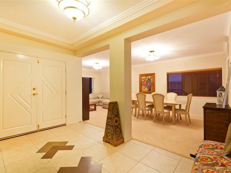 18 Seaspray Street, Thornlands QLD 4164