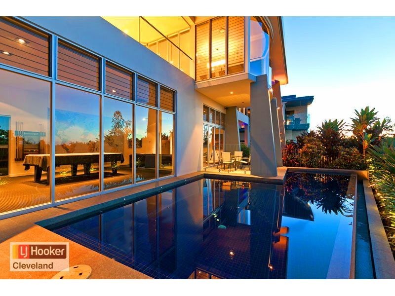 18 Portsmouth Place, Raby Bay QLD 4163