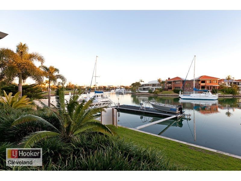 18 Portsmouth Place, Raby Bay QLD 4163