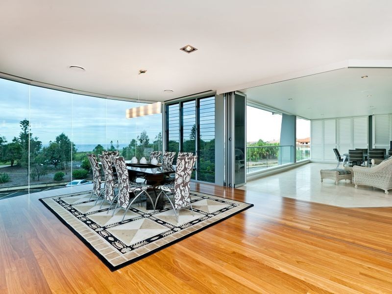 18 Portsmouth Place, Raby Bay QLD 4163