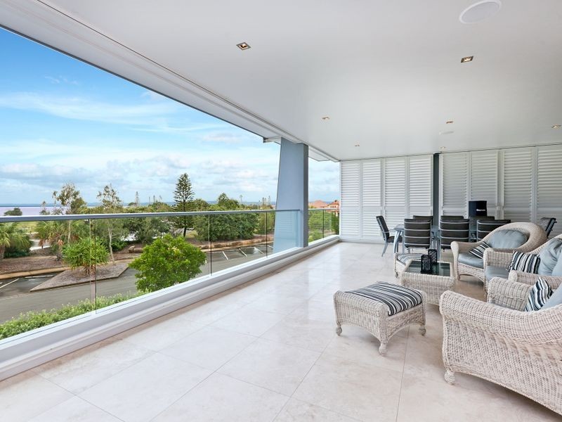 18 Portsmouth Place, Raby Bay QLD 4163