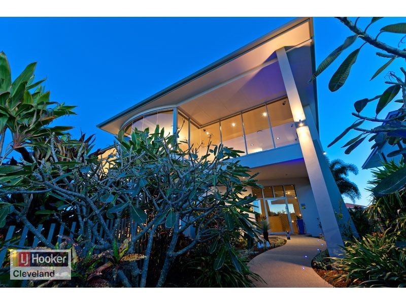 18 Portsmouth Place, Raby Bay QLD 4163