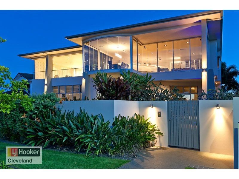 18 Portsmouth Place, Raby Bay QLD 4163