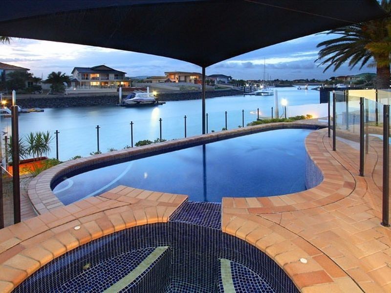 14 Carling Court, Raby Bay QLD 4163