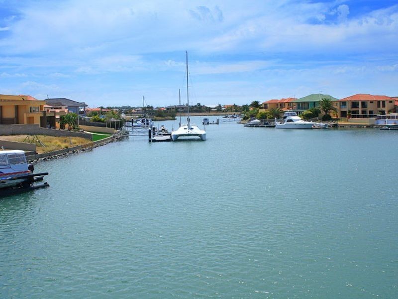 14 Carling Court, Raby Bay QLD 4163