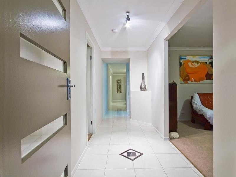 42 Ronnie Street, Cleveland QLD 4163