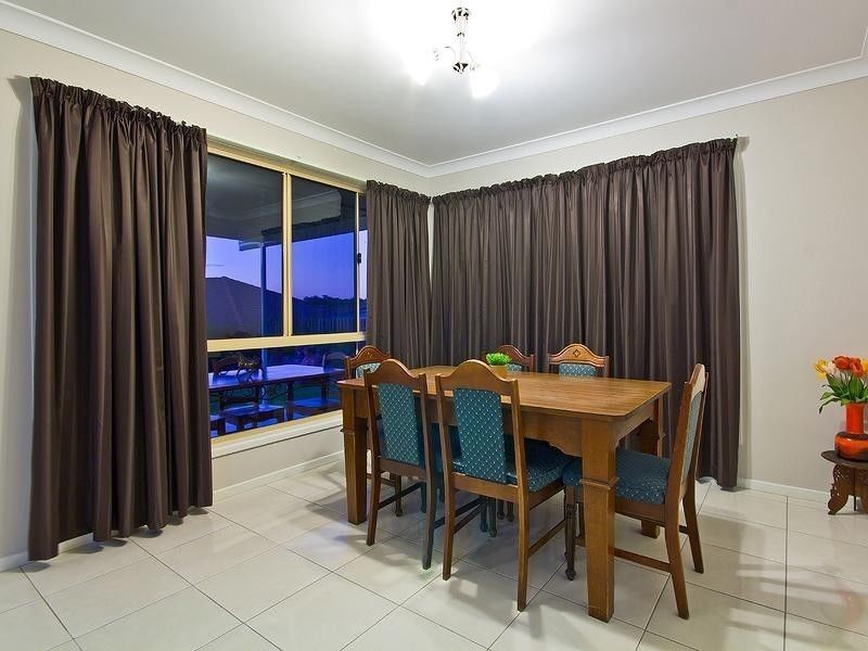 42 Ronnie Street, Cleveland QLD 4163