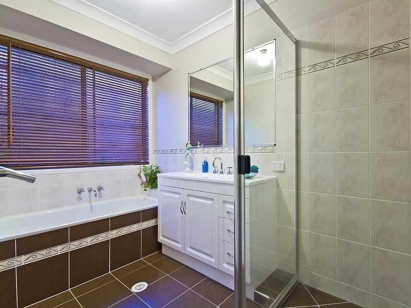 42 Ronnie Street, Cleveland QLD 4163