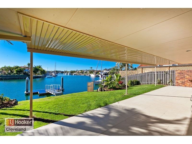 30 Bowsprit Parade, Raby Bay QLD 4163