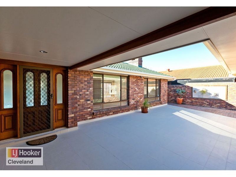30 Bowsprit Parade, Raby Bay QLD 4163