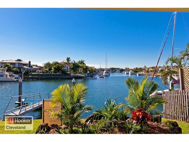 30 Bowsprit Parade, Raby Bay QLD 4163