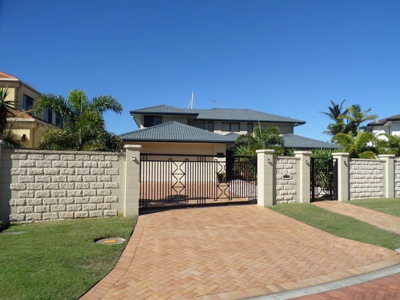 38 Raby Bay Blvd, Raby Bay QLD 4163