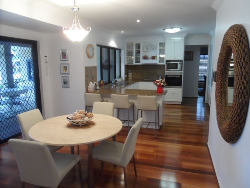 38 Raby Bay Blvd, Raby Bay QLD 4163