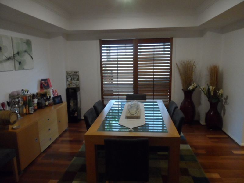 38 Raby Bay Blvd, Raby Bay QLD 4163
