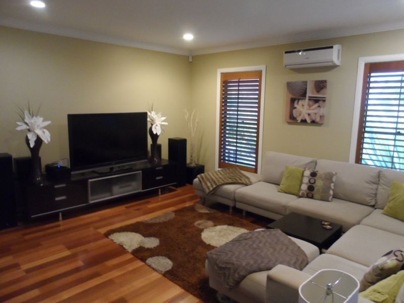 38 Raby Bay Blvd, Raby Bay QLD 4163