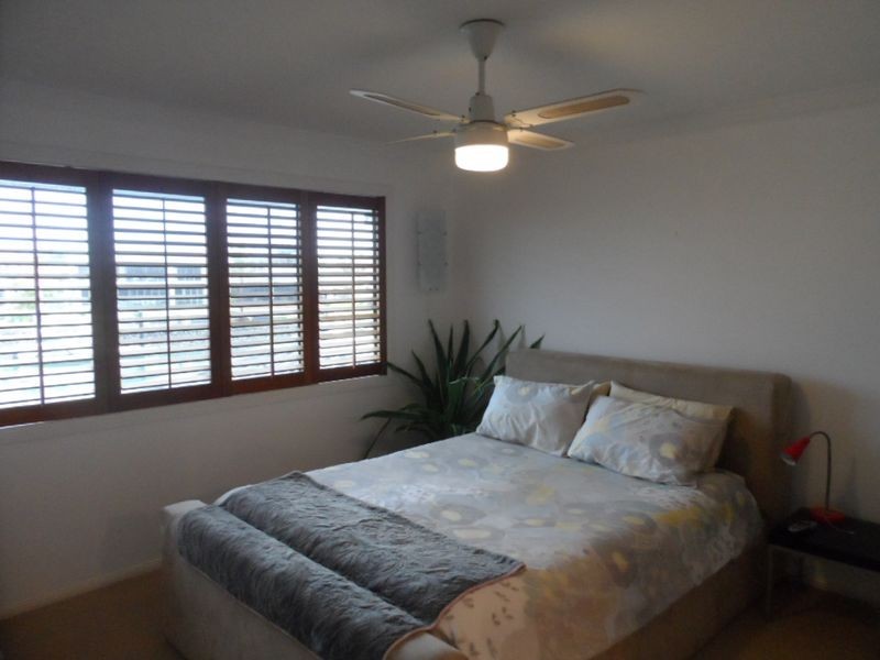 38 Raby Bay Blvd, Raby Bay QLD 4163