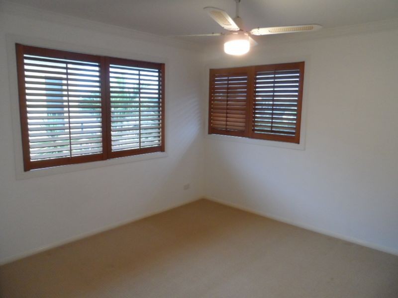 38 Raby Bay Blvd, Raby Bay QLD 4163
