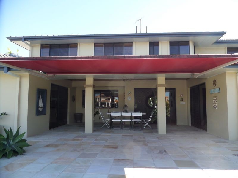 38 Raby Bay Blvd, Raby Bay QLD 4163
