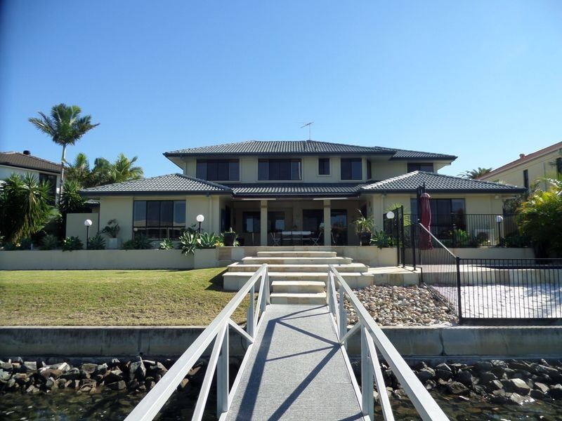 38 Raby Bay Blvd, Raby Bay QLD 4163