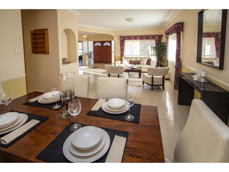 5 Mallan Terrace, Birkdale QLD 4159