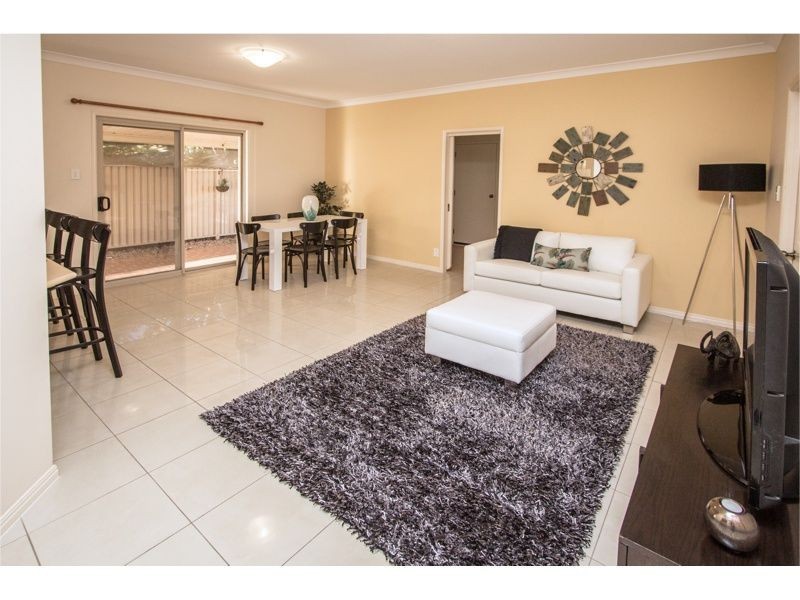 5 Mallan Terrace, Birkdale QLD 4159