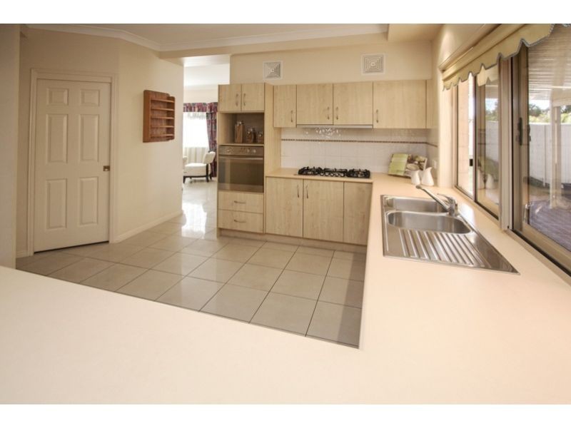 5 Mallan Terrace, Birkdale QLD 4159