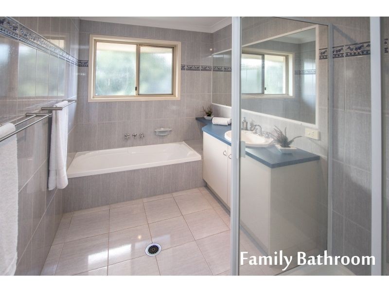 5 Mallan Terrace, Birkdale QLD 4159