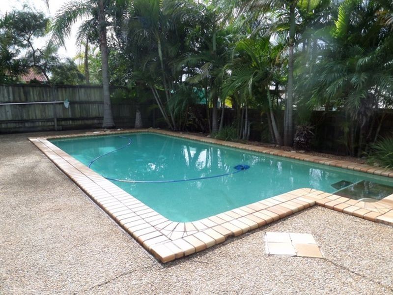 8 Karen Street, Cleveland QLD 4163