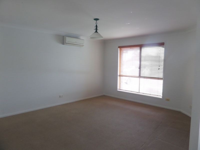 8 Karen Street, Cleveland QLD 4163