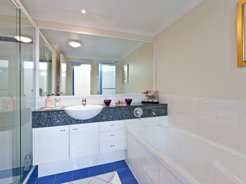 18/18-20 Masthead Drive, Raby Bay QLD 4163